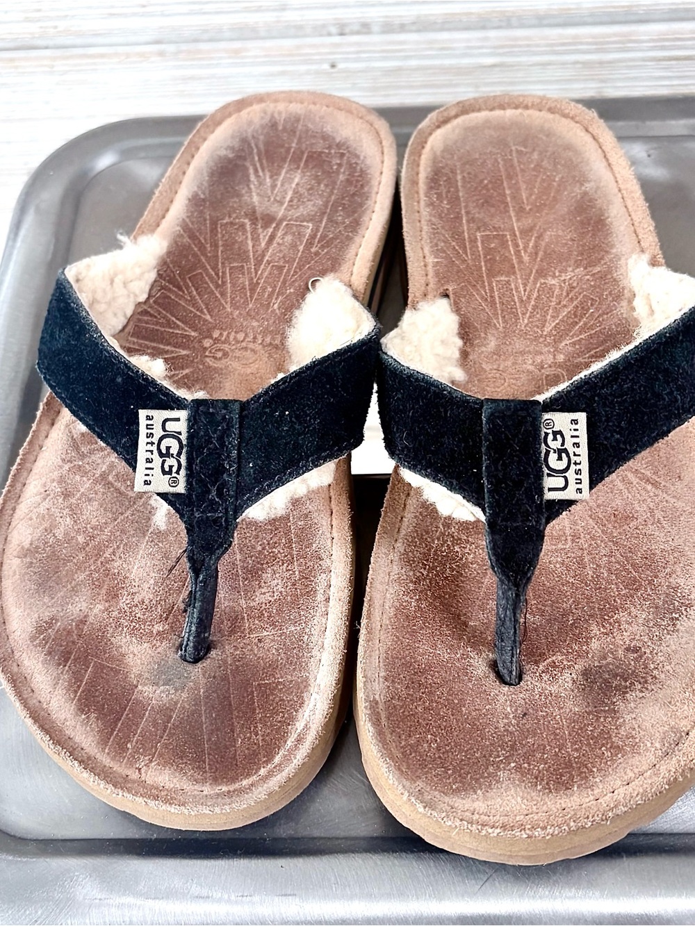 UGG Kids Black Suede Sheepskin-Lined Flip Flops